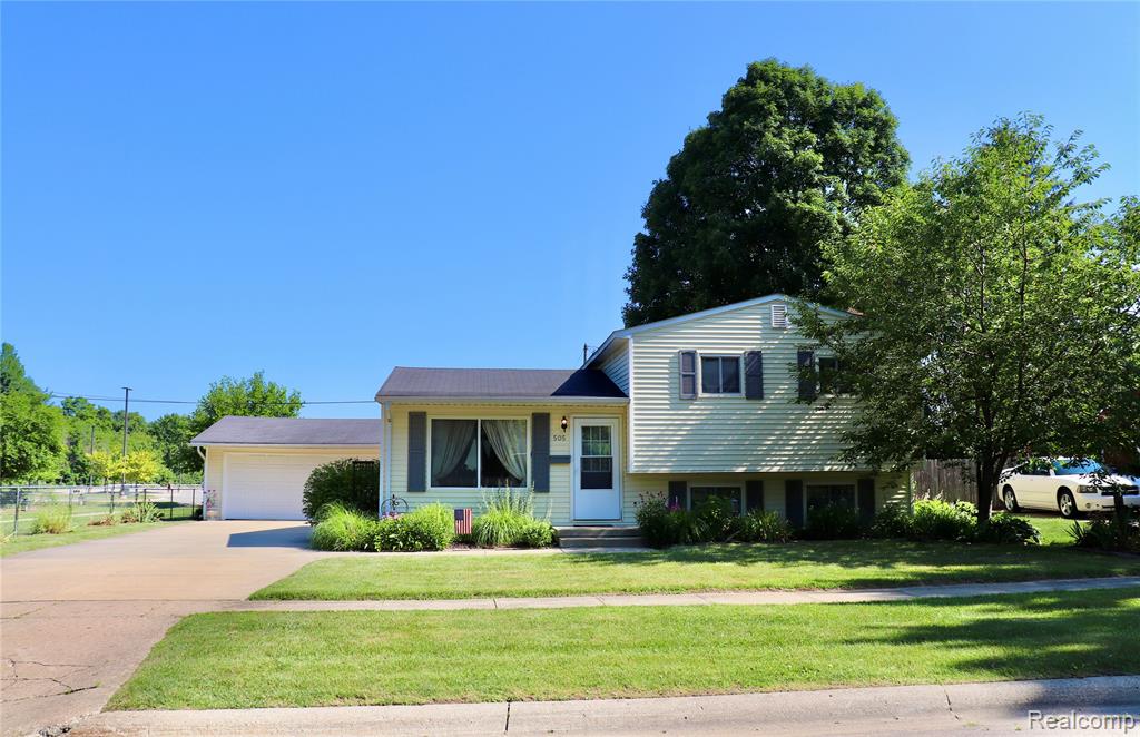 505 Clarion Street, Clio, MI 48420 — front exterior