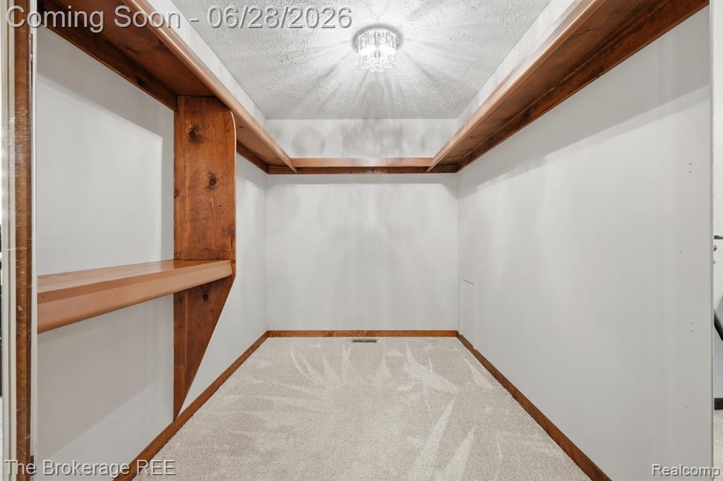 8475 Knox Road, Clarkston, MI 48348 — Photo 38