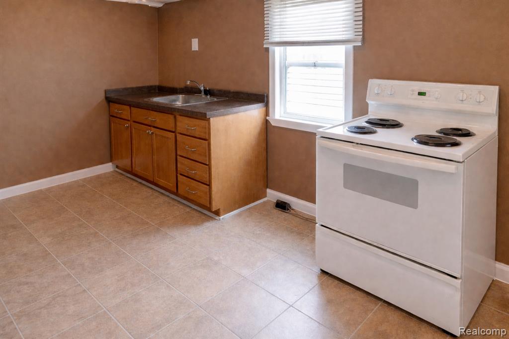 3684 Hunt Street, Detroit, MI 48207 — Photo 6