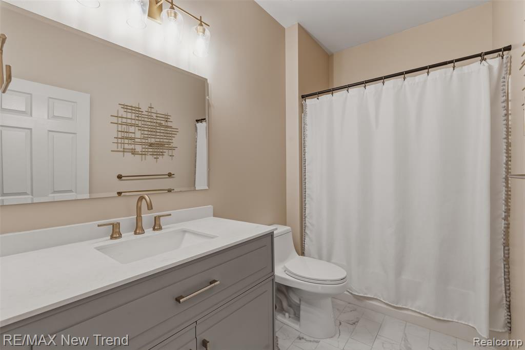 3270 Johanna Ware W, Wixom, MI 48393 — Photo 22