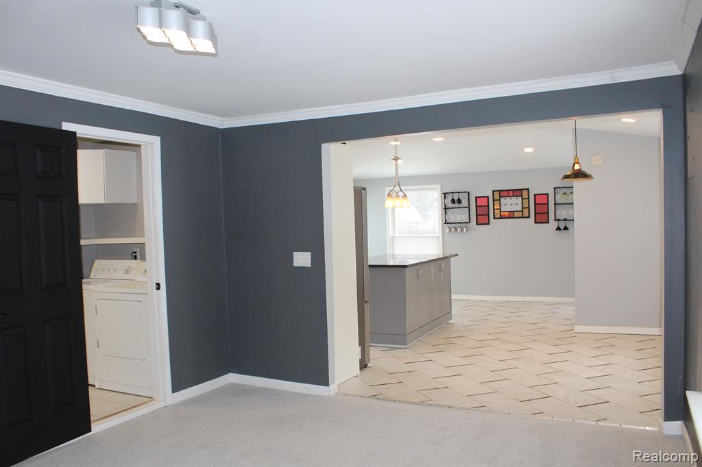 896 Grace Avenue, Rochester Hills, MI 48307 — Photo 8