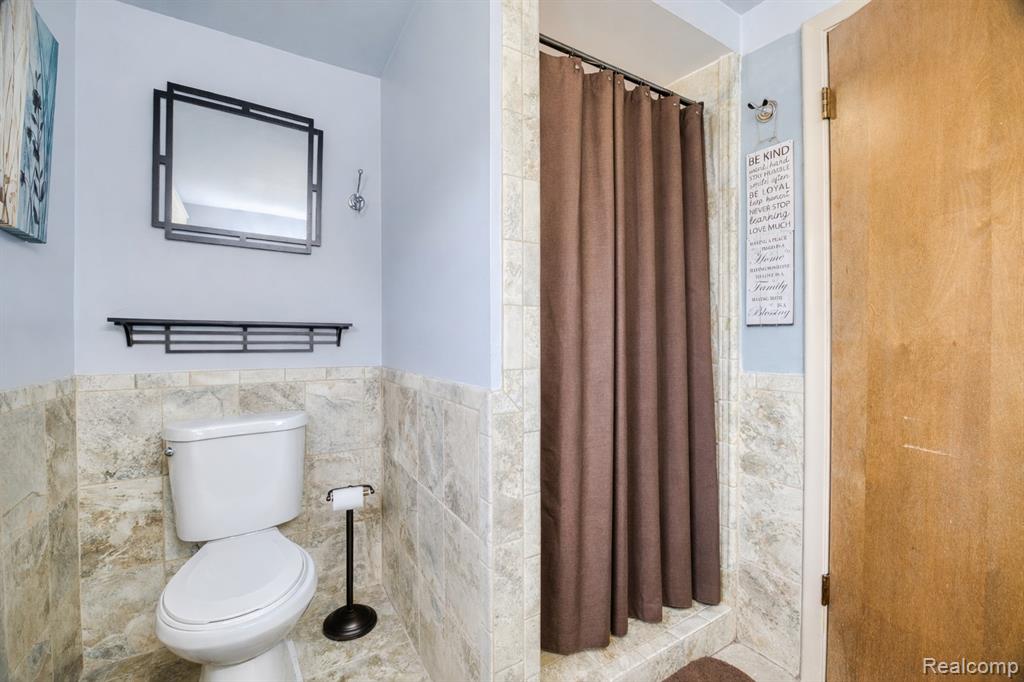 41862 Baintree Circle, Northville, MI 48168 — Photo 27