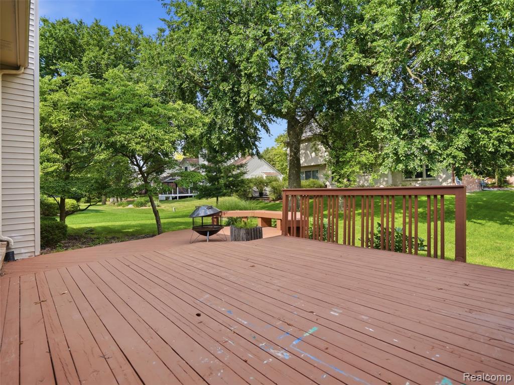 42647 Wimbleton Way, Novi, MI — Photo 24