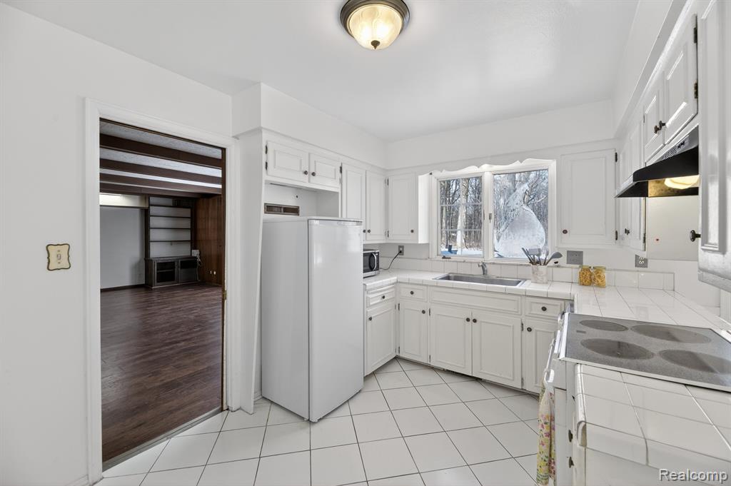5551 Sugar Bush Lane, Flint, MI 48532 — Photo 20