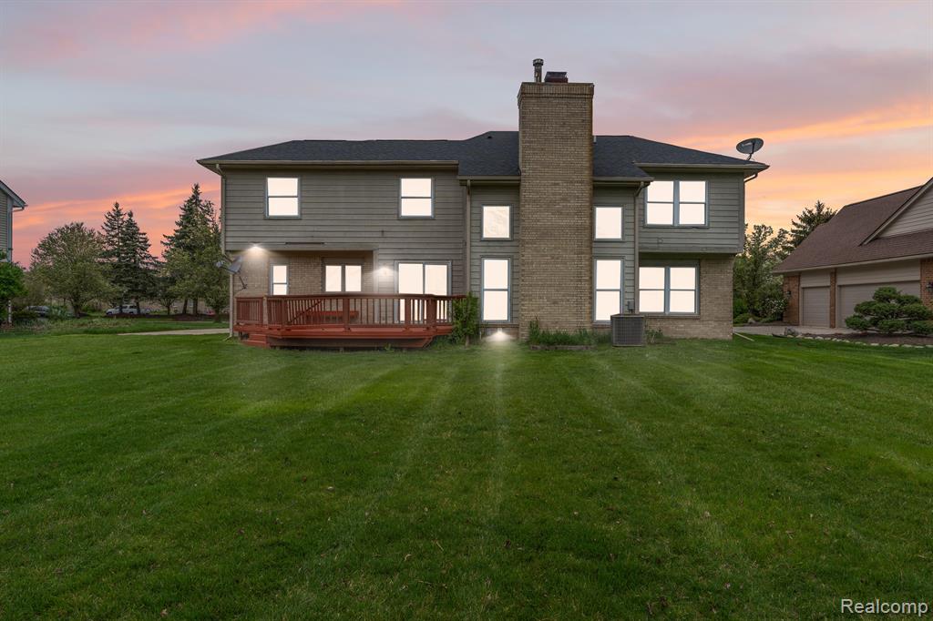 45419 GLENGARRY Boulevard, Canton, MI 48188 — Photo 42