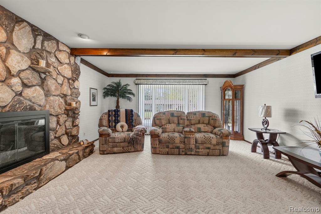 6338 Covered Wagons Trail, Flint, MI 48532 — Photo 37