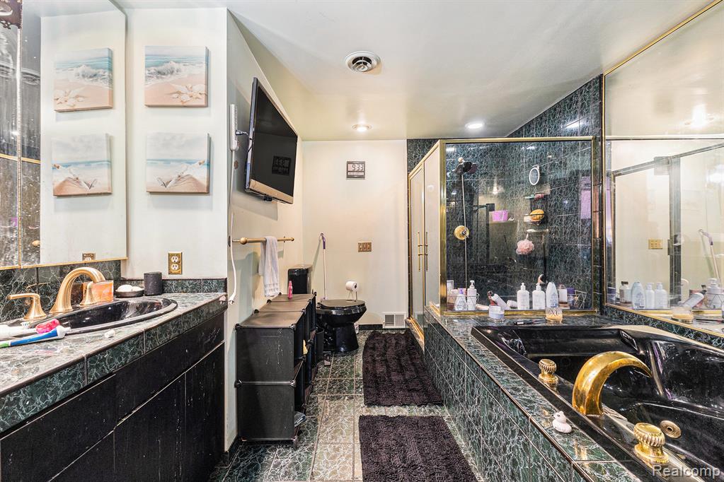 5217 Mart Court, Warren, MI 48091 — Photo 12