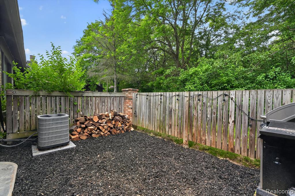2017 Beekman Court, Flint, MI 48532 — Photo 34