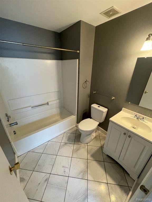 23379 GRAYSON Drive, Southfield, MI 48075 — Photo 10