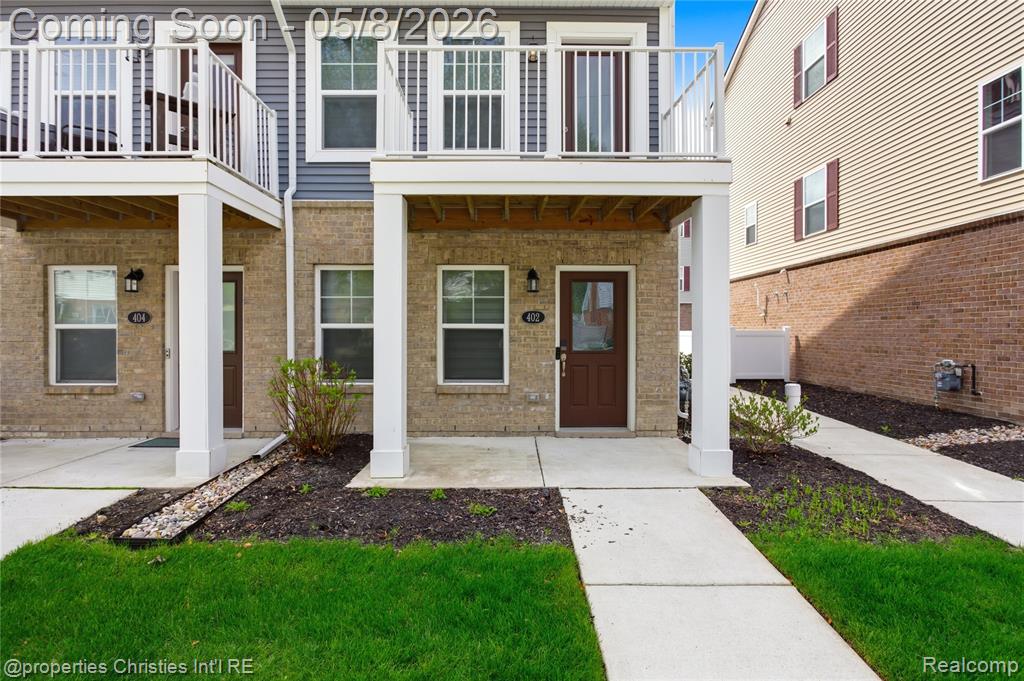 402 Jeff Keeton Drive, Hazel Park, MI 48030 — Photo 2