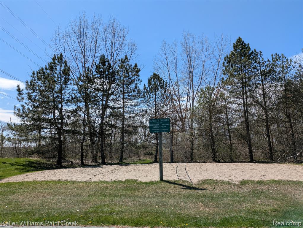 4172 WINCREST Lane, Rochester, MI 48306 — Photo 36