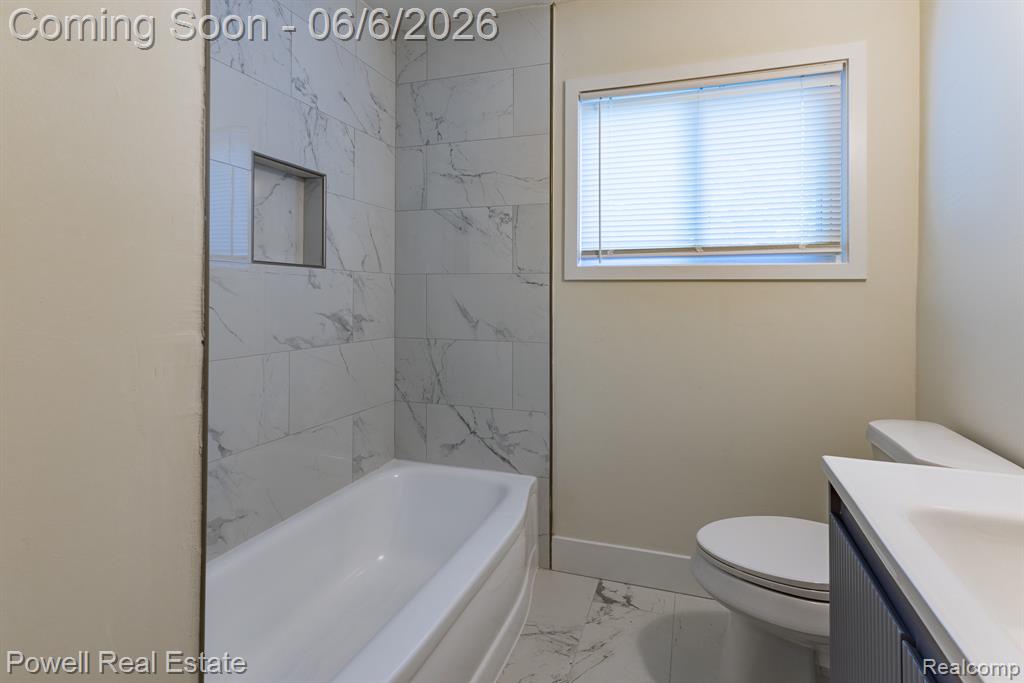 25246 Hayes Road, Roseville, MI 48066 — Photo 16