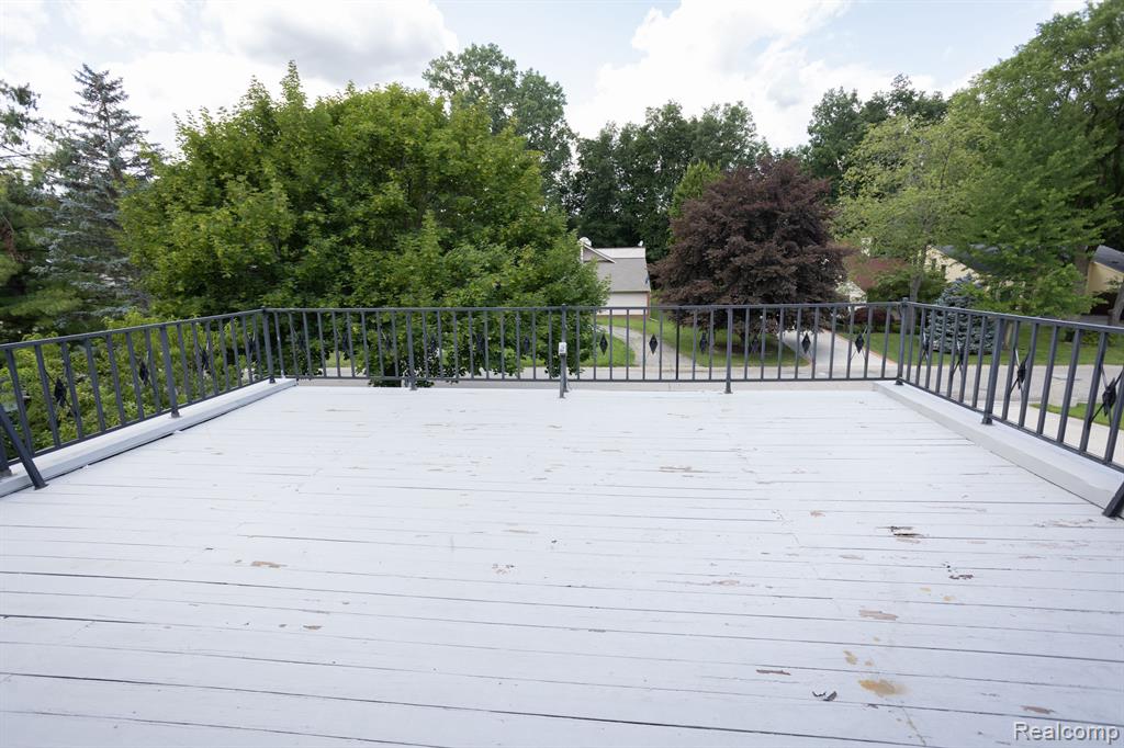 5881 NANEVA, West Bloomfield, MI — Photo 42