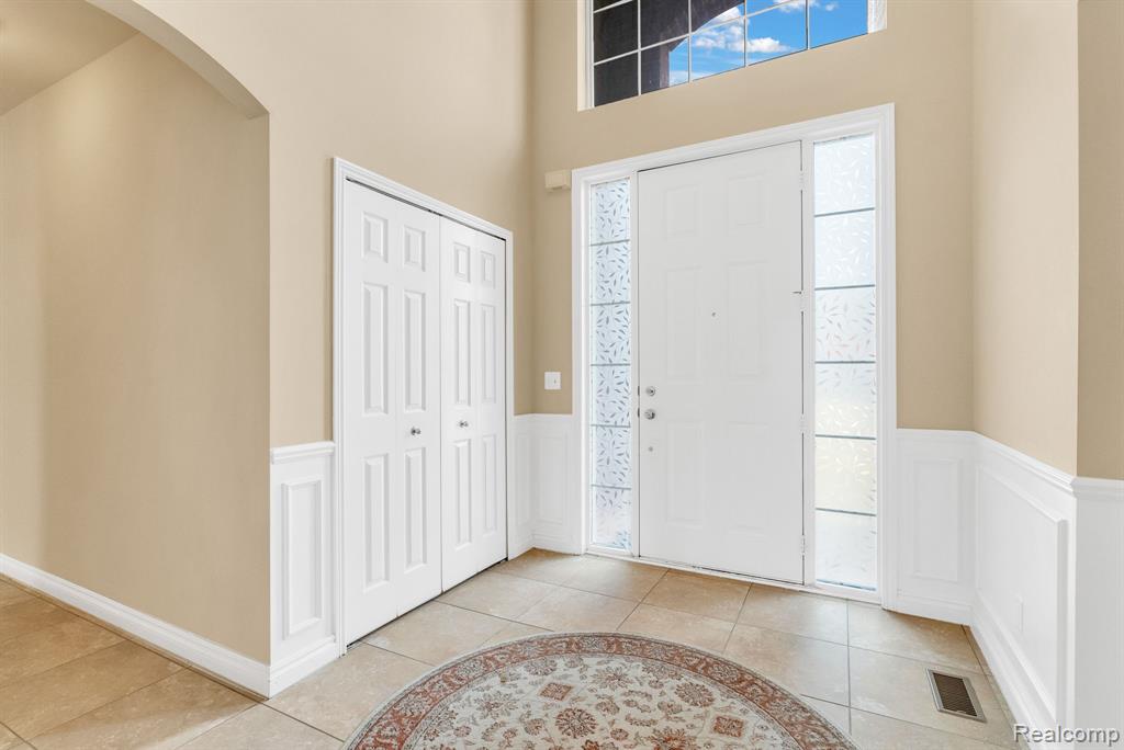 4122 Hawks Nest Road, Utica, MI 48317 — Photo 16