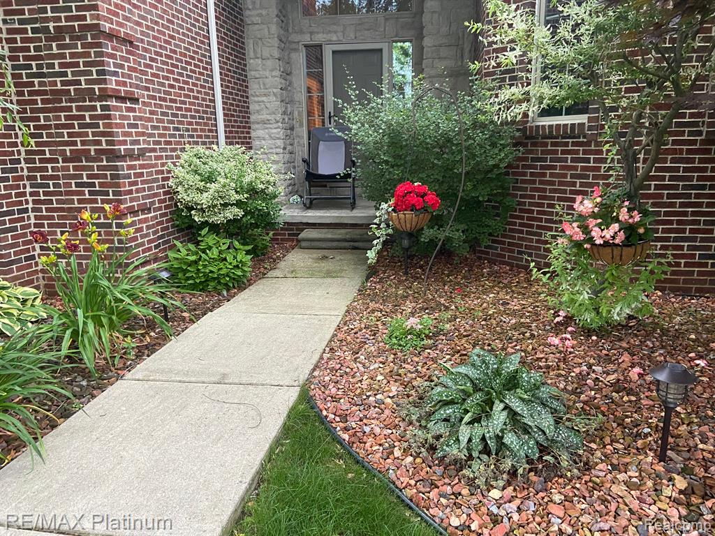 7186 GRANGER DRIVE, Howell, MI 48855 — Photo 32
