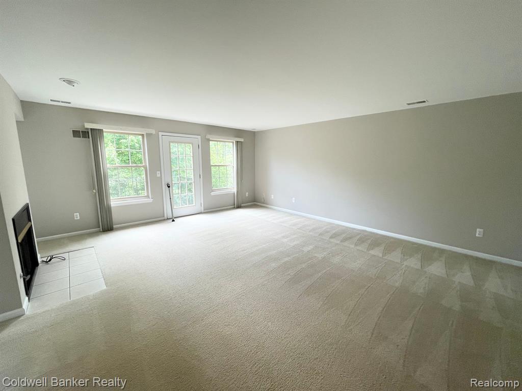 39634 ROCKCREST Lane, Northville, MI — Photo 5