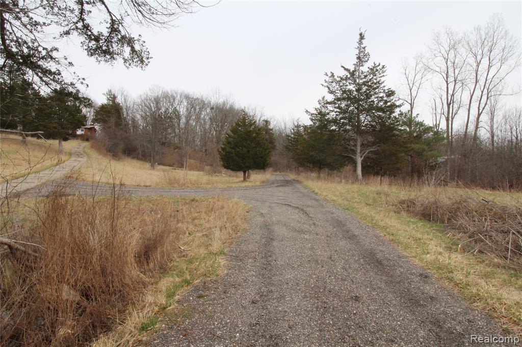 1050 Teggerdine Road, White Lake, MI — Photo 19