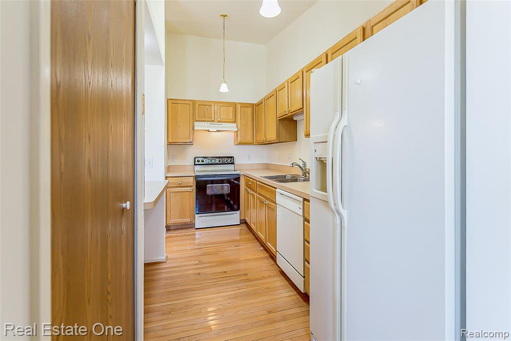 62181 ARLINGTON CIRCLE, 4, South Lyon, MI 48178 — Photo 7