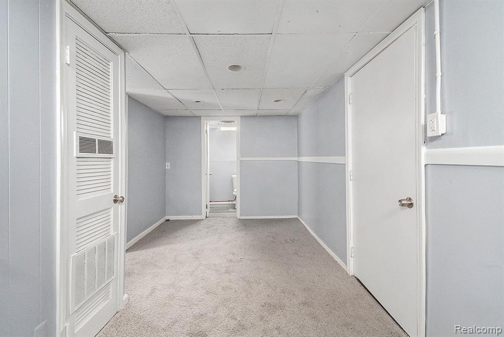 887 UNIVERSITY Drive, Pontiac, MI 48342 — Photo 18