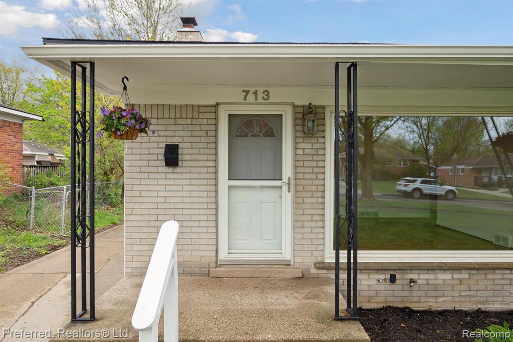 713 Duchess Street, Milford, MI 48381 — Photo 6