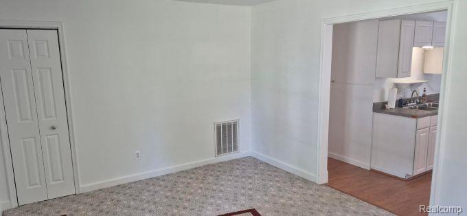 92 Kalama E, Madison Heights, MI 48071 — Photo 3