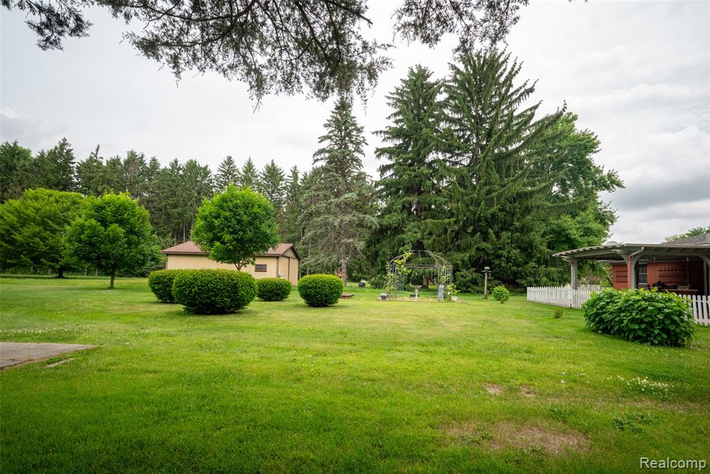 9404 River Road, Algonac, MI 48001 — Photo 28