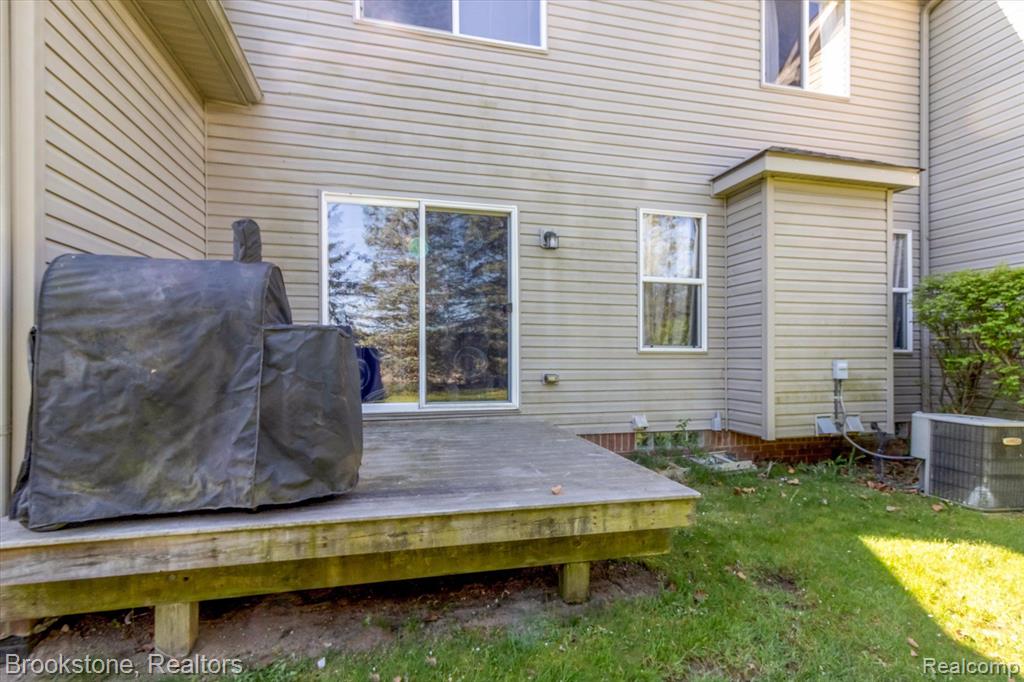 2639 BLUEWATER Street, Ypsilanti, MI 48198 — Photo 32