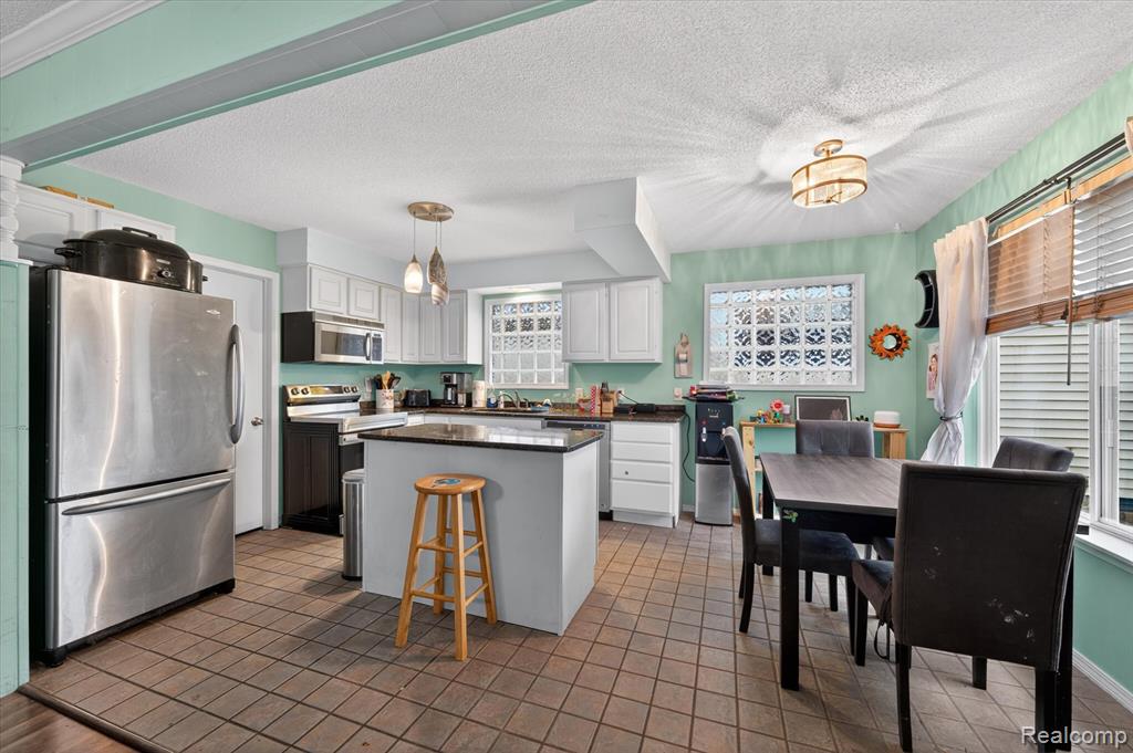 433 Walnut Drive, East China, MI — Photo 11