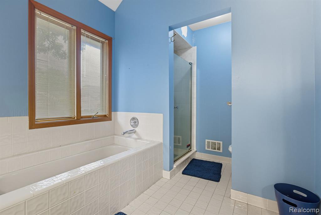 41825 Alden Drive, Clinton Twp, MI 48038 — Photo 10