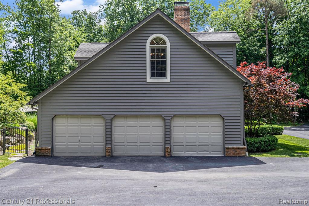 7220 Hillside Drive, Clarkston, MI — Photo 42