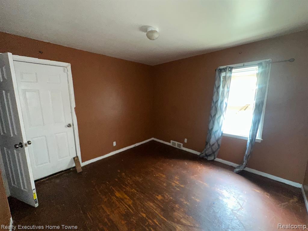 8068 Stahelin Avenue, Detroit, MI 48228 — Photo 10