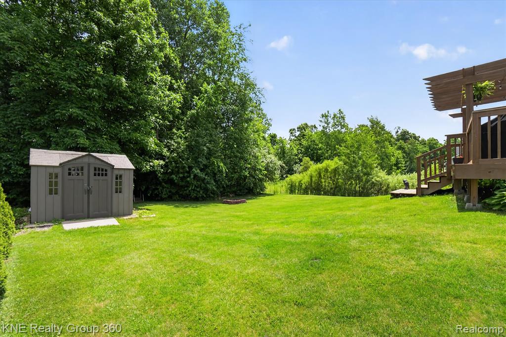 7067 Glenmeadow Court, Grand Blanc, MI 48439 — Photo 49