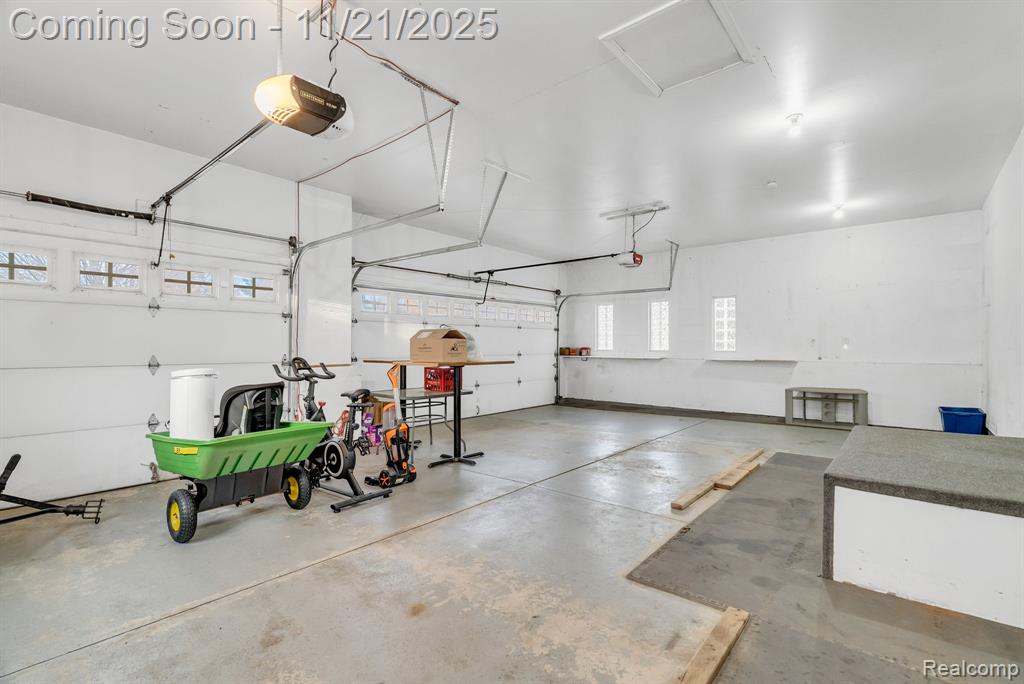 8224 Mary Ann Avenue, Shelby Twp, MI 48317 — Photo 32