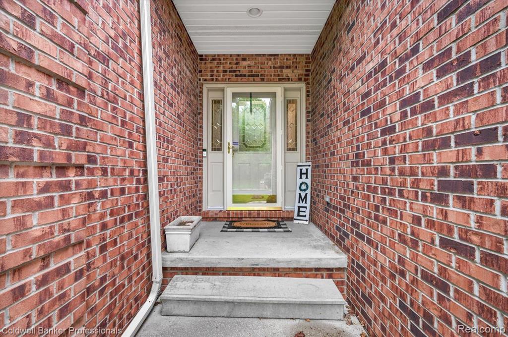 1518 Wildwood Court, Flint, MI 48532 — Photo 3