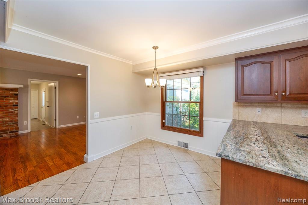 30830 Lincolnshire E, Beverly Hills, MI 48025 — Photo 7