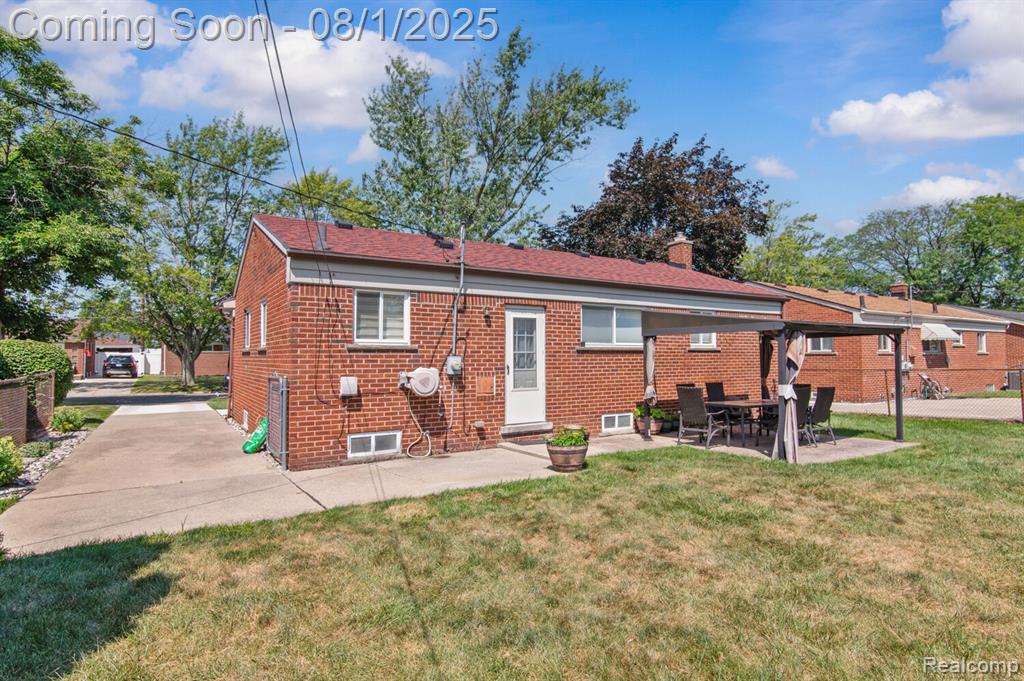 6140 Plainfield Street, Dearborn Heights, MI 48127 — Photo 27
