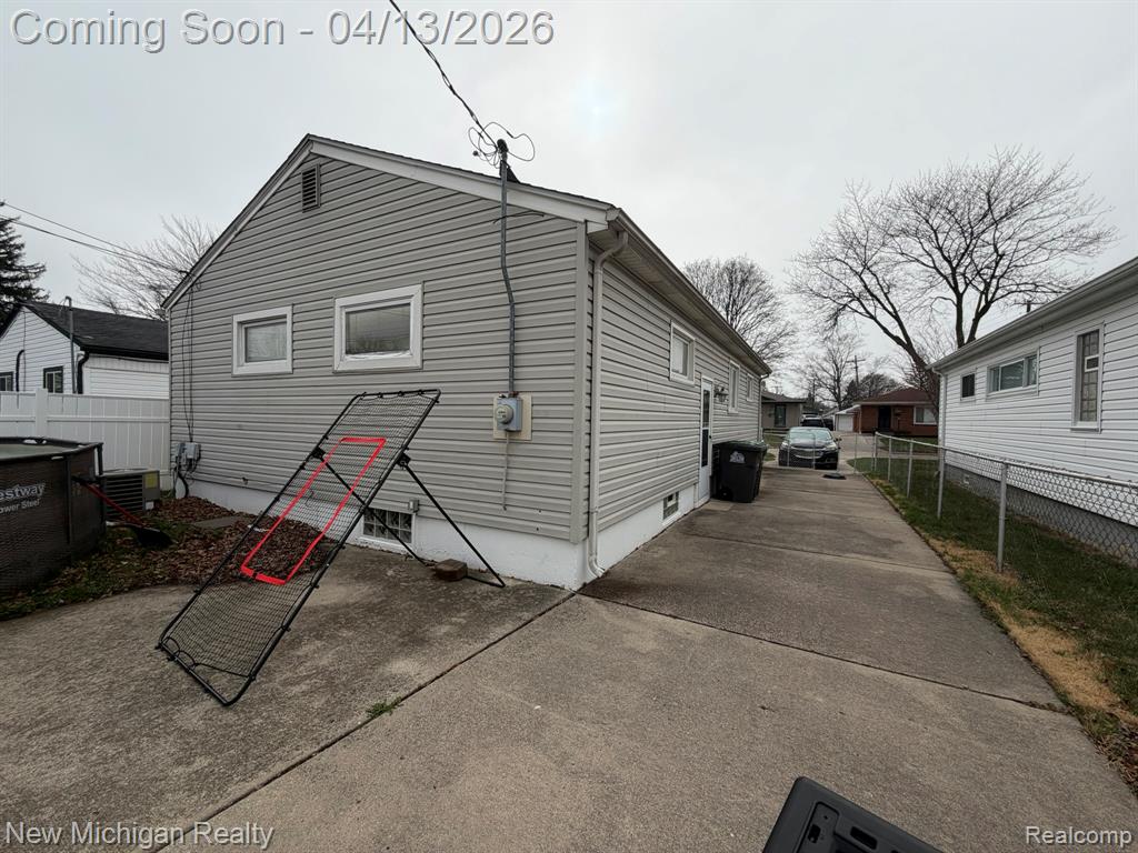 6671 Mayfair Street, Taylor, MI 48180 — Photo 8