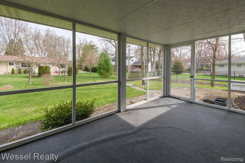 6769 DONNYBROOK Drive, Shelby Twp, MI 48316 — Photo 20