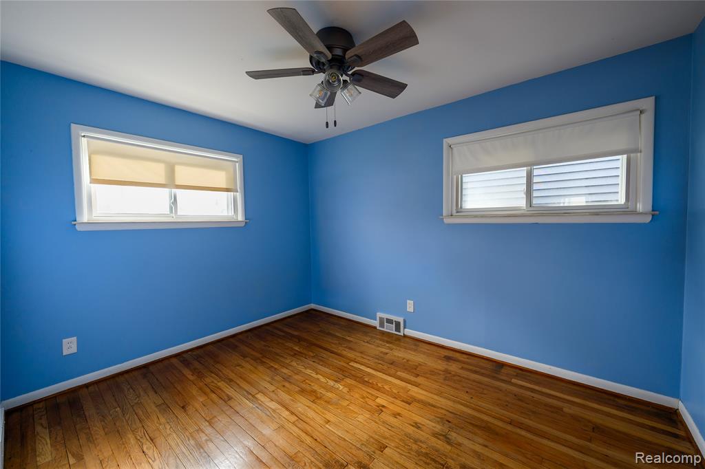 23776 Vassar Avenue, Hazel Park, MI 48030 — Photo 16
