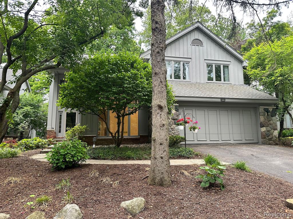 4908 Fairway Ridge Circle, West Bloomfield, MI 48323 — front exterior