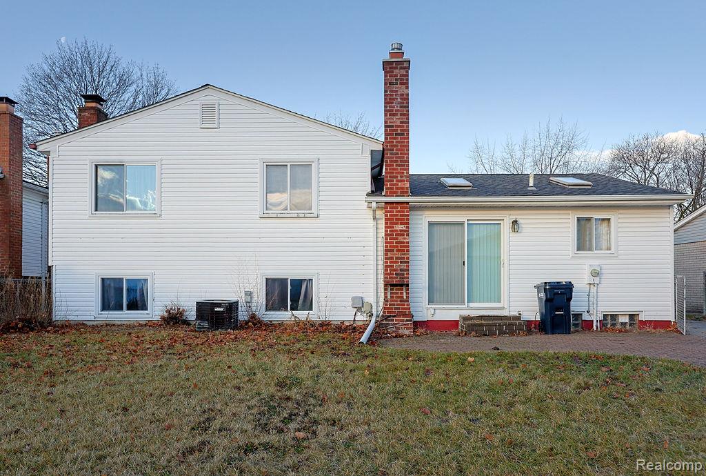 43428 Hartwick Drive, Sterling Heights, MI 48313 — Photo 5