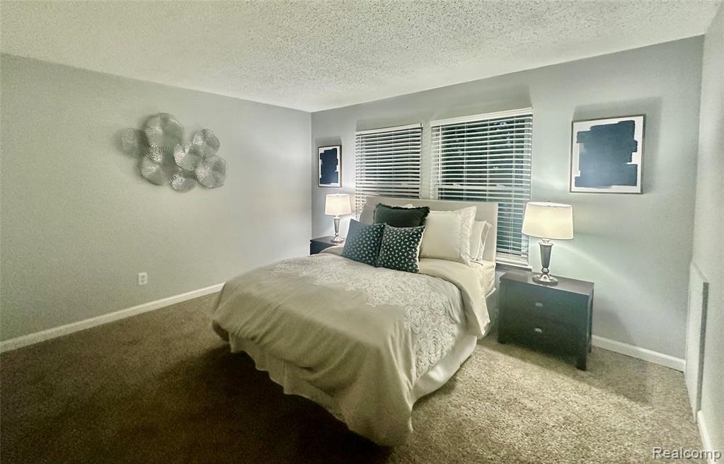 5783 Williamsburg Court, Waterford, MI 48327 — Photo 5