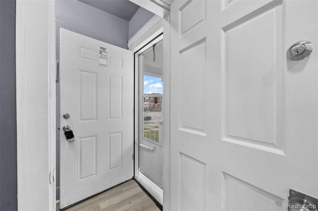 6406 Payne Avenue, Dearborn, MI 48126 — Photo 5