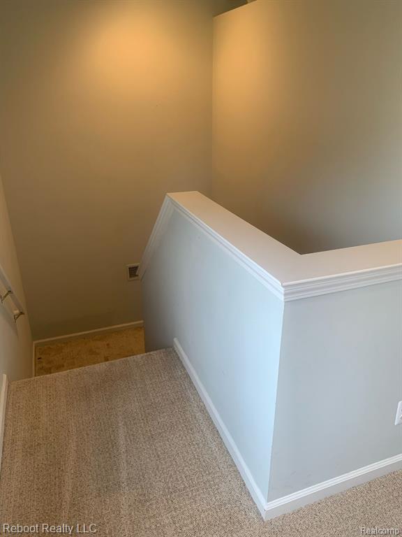 7019 MAGNOLIA Lane, Waterford, MI 48327 — Photo 3