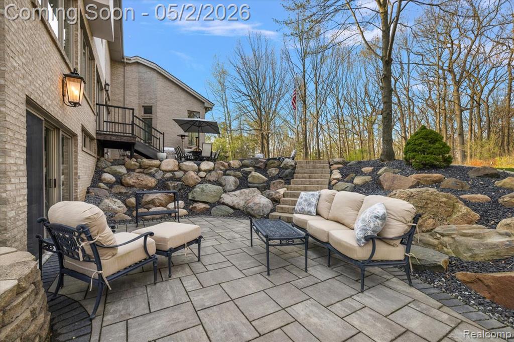 930 Bear Creek Court, Rochester, MI 48306 — Photo 7