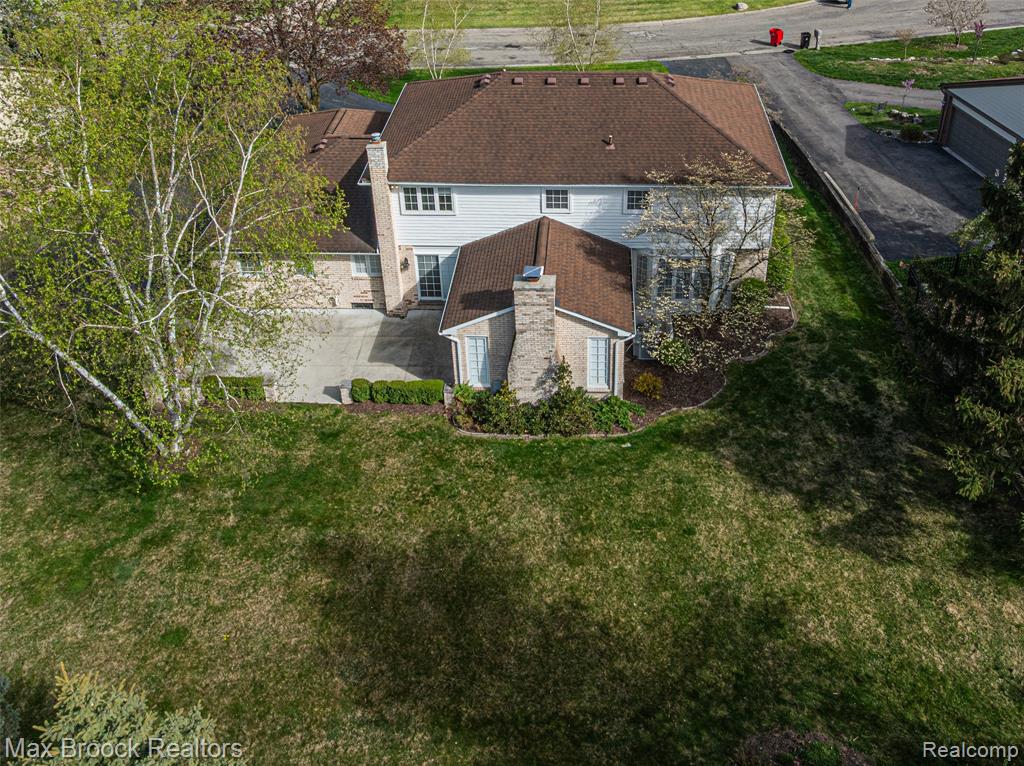 1818 Argosy Court, Bloomfield, MI 48302 — Photo 31