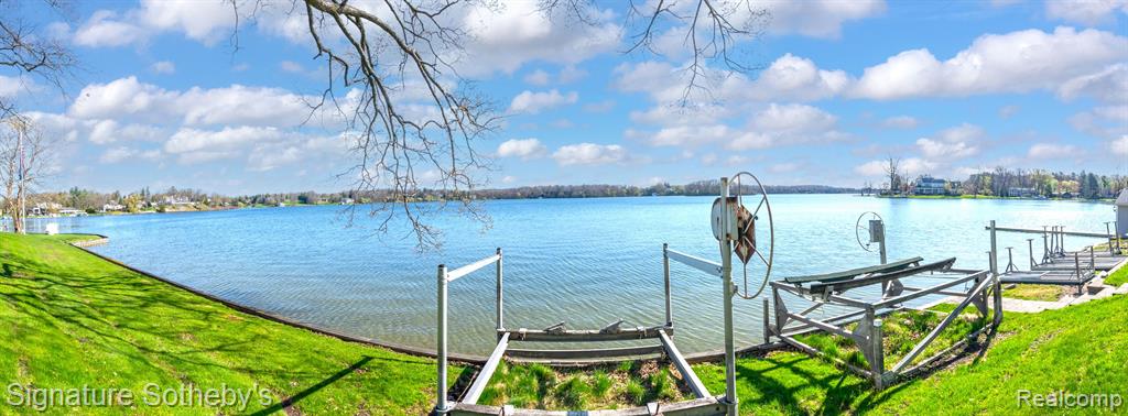 2224 LAKE ANGELUS Shores, Lake Angelus, MI 48326 — Photo 3
