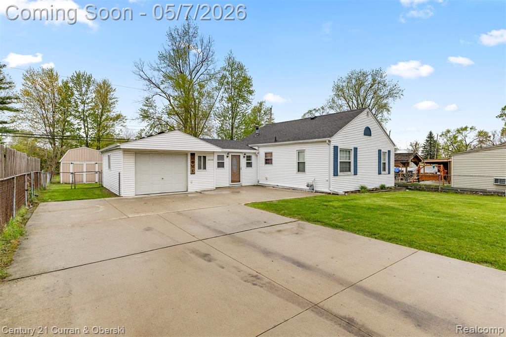 24628 Woodland Drive, Flat Rock, MI 48134 — Photo 44