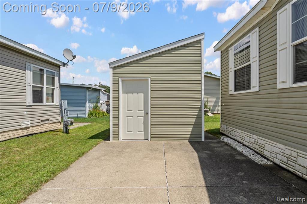 49770 Elk Trail, Utica, MI 48315 — Photo 21