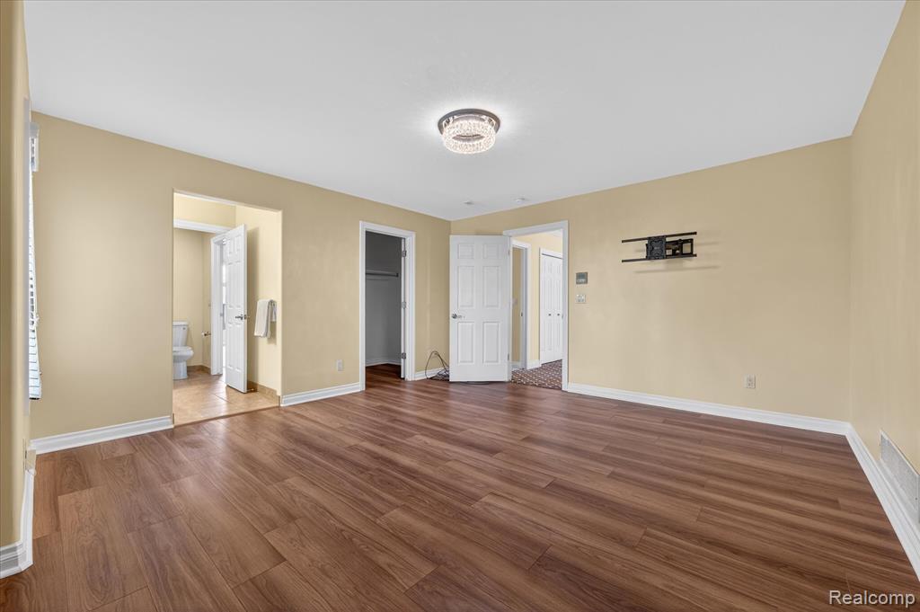 74 SAND BAR Lane, Detroit, MI 48214 — Photo 32
